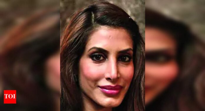 Entire Sunjay assets suit can't be in sealed cover: HC | India News - The Times of India