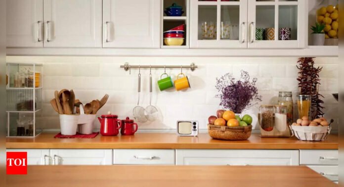 Men step up in kitchens, stir cookware market - The Times of India