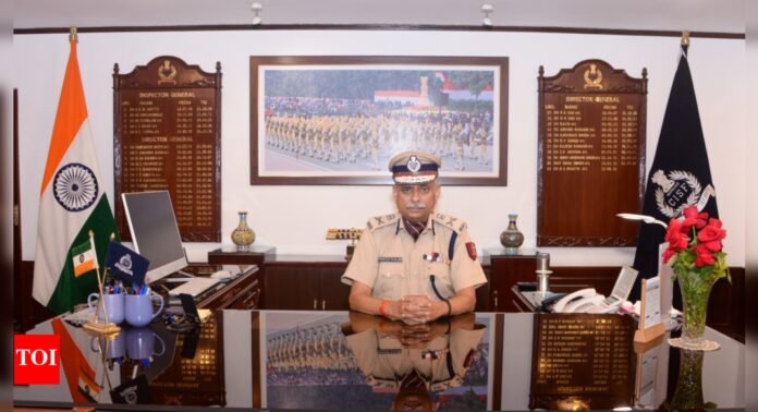 Senior IPS official Praveer Ranjan takes over as CISF DG | India News - The Times of India