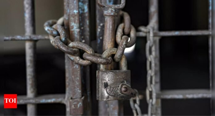 74% of prisoners are undertrials, and that’s an 'improvement' | India News - The Times of India