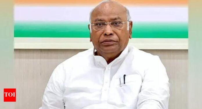 'Country’s misfortune': Congress attacks RSS; claims Sangh sided with British | India News - The Times of India